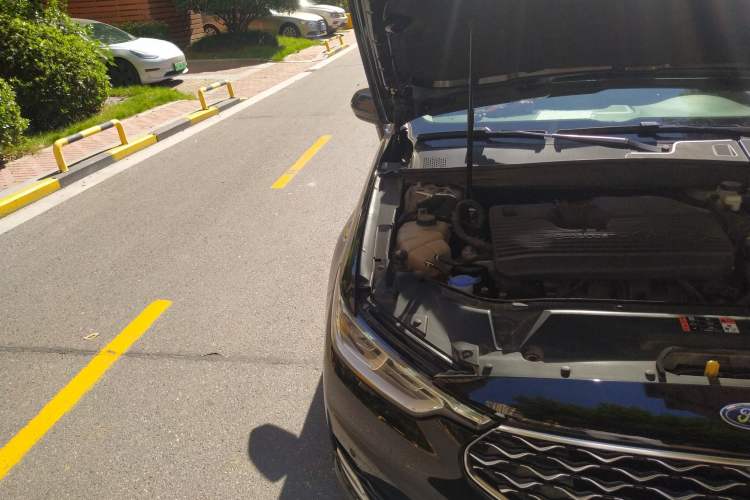 Used Ford Taurus 2019 EcoBoost 245 Premium Edition Engine Bay Right