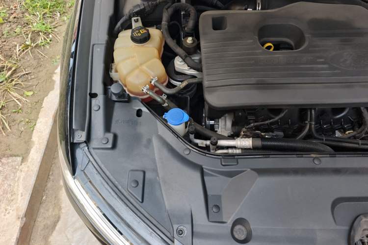 Used Ford Taurus 2019 EcoBoost 245 Premium Edition Engine Bay Right