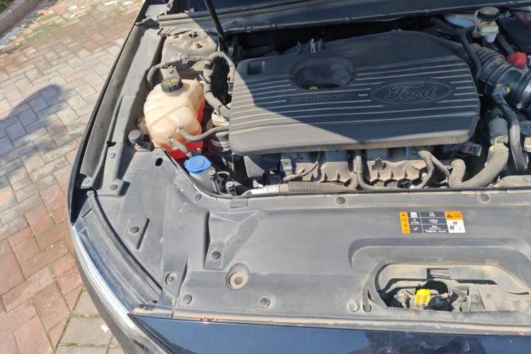 Used Ford Taurus 2019 EcoBoost 245 Premium Edition Engine Bay Right
