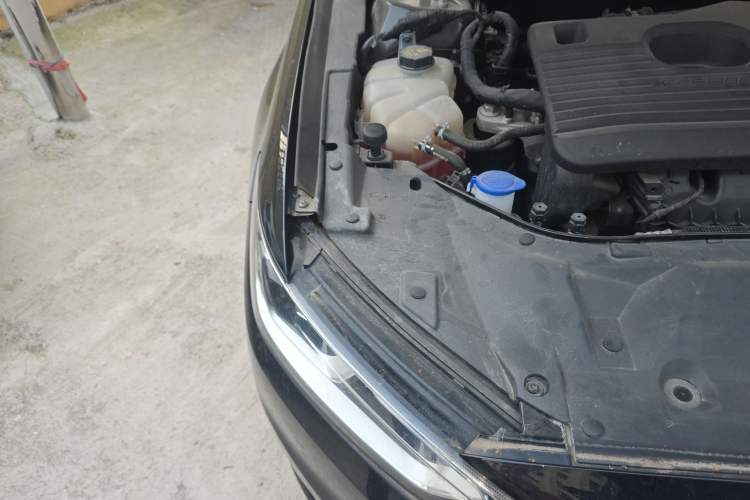 Used Ford Taurus 2019 EcoBoost 245 Premium Edition Engine Bay Right