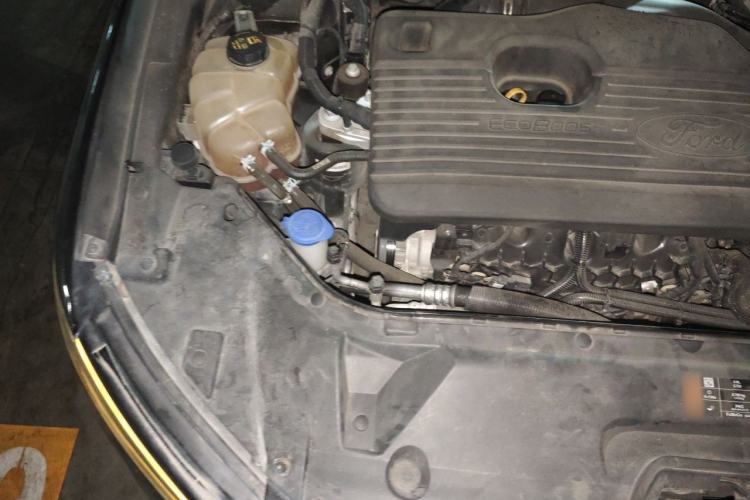 Used Ford Taurus 2019 EcoBoost 245 Comfort Edition Engine Bay Right