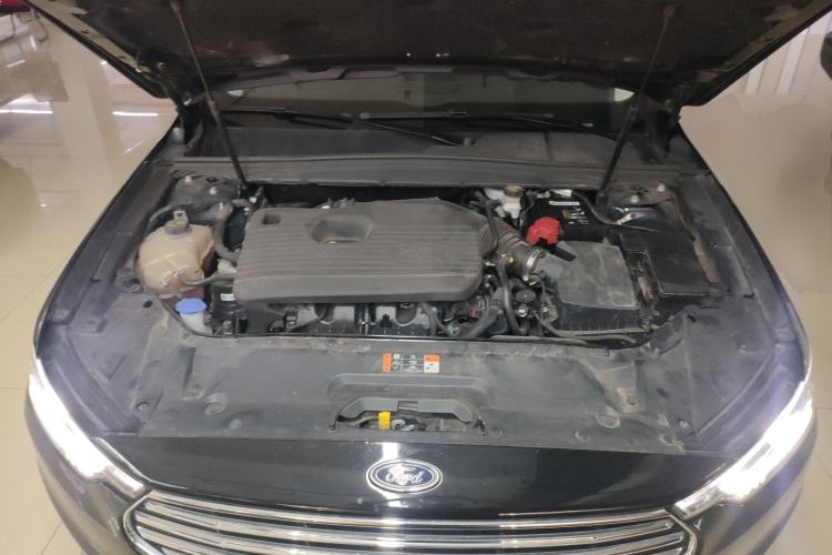 Used Ford Taurus 2019 EcoBoost 245 Premium Edition Engine Bay