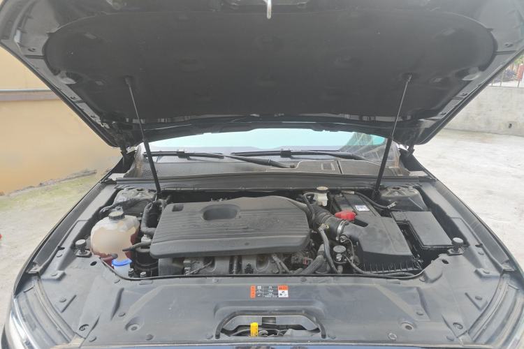 Used Ford Taurus 2019 EcoBoost 245 Premium Edition Engine Bay