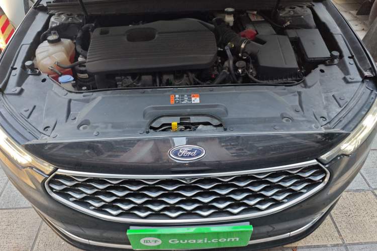 Used Ford Taurus 2019 EcoBoost 245 Premium Edition Engine Bay
