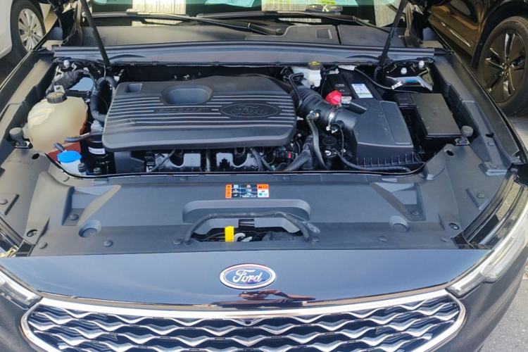 Used Ford Taurus 2019 EcoBoost 245 Premium Edition Engine Bay