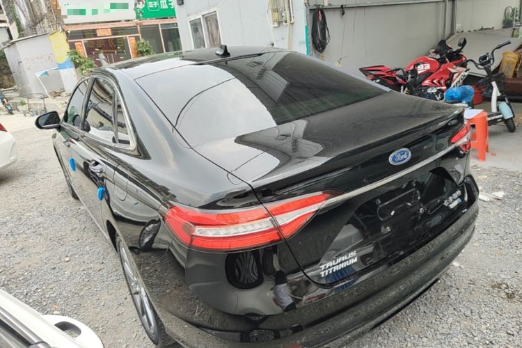 Used Ford Taurus 2019 EcoBoost 245 Premium Edition Exterior 2
