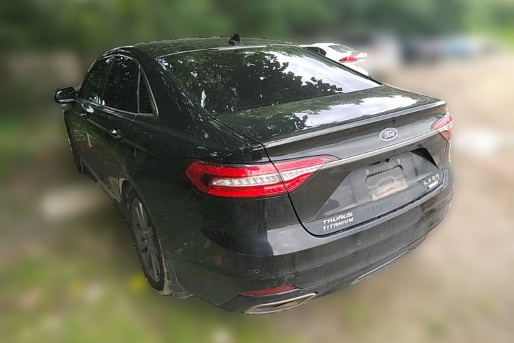 Used Ford Taurus 2019 EcoBoost 245 Premium Edition Exterior 2