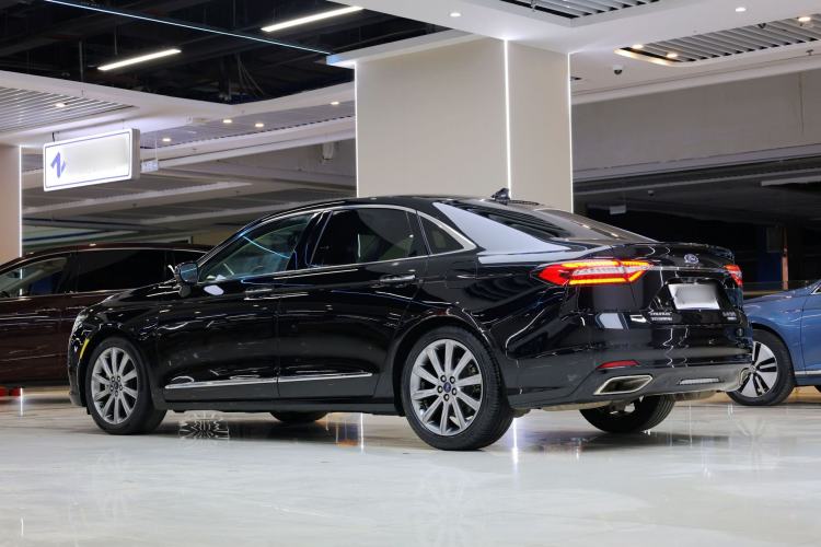 Used Ford Taurus 2019 EcoBoost 245 Premium Edition Exterior 2