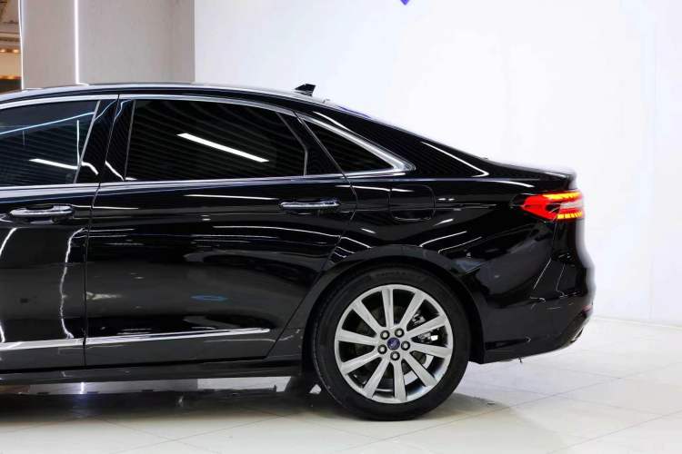Used Ford Taurus 2019 EcoBoost 245 Premium Edition Exterior 3