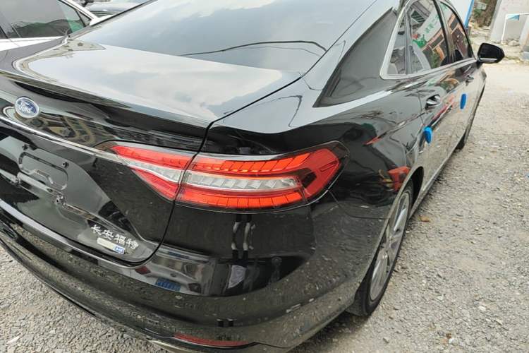 Used Ford Taurus 2019 EcoBoost 245 Premium Edition Exterior 3