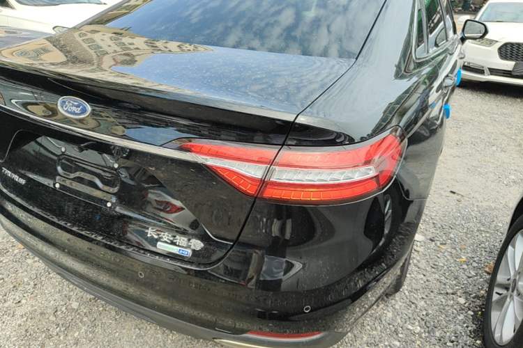 Used Ford Taurus 2019 EcoBoost 245 Comfort Edition Exterior 3