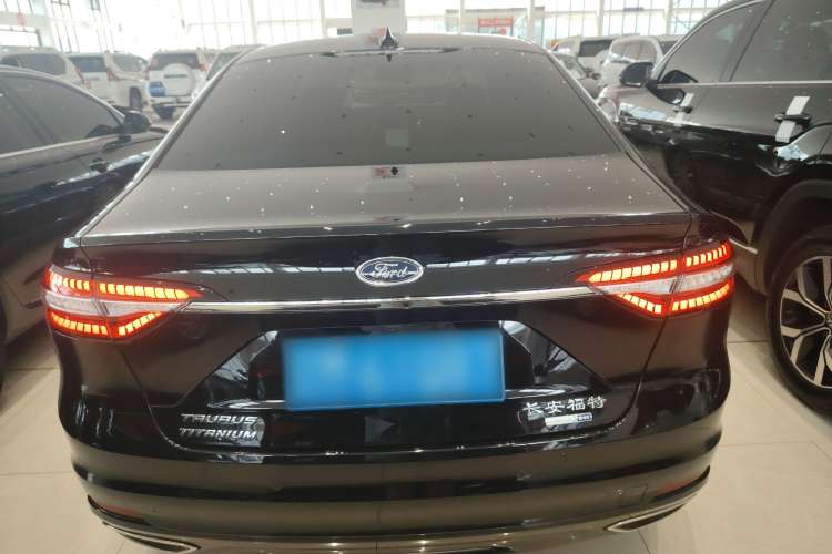 Used Ford Taurus 2019 EcoBoost 245 Premium Edition Exterior 4