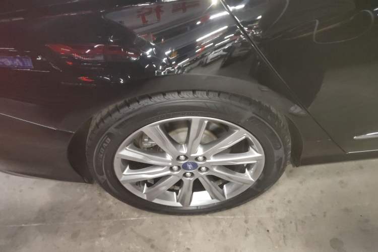 Used Ford Taurus 2019 EcoBoost 245 Premium Edition Exterior 5