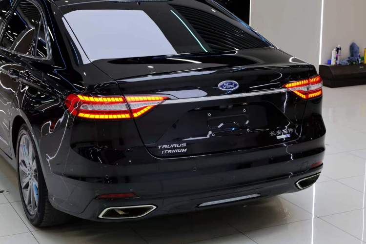 Used Ford Taurus 2019 EcoBoost 245 Premium Edition Exterior 6