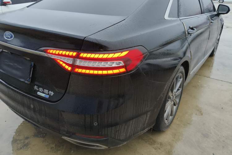Used Ford Taurus 2019 EcoBoost 245 Premium Edition Exterior 6