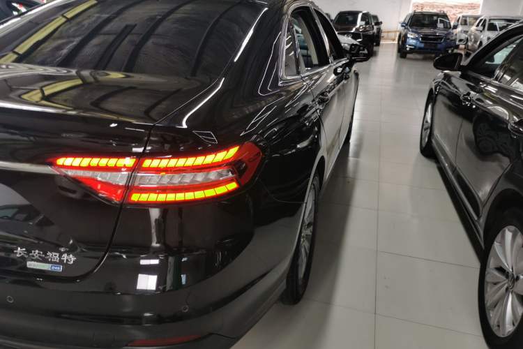 Used Ford Taurus 2019 EcoBoost 245 Comfort Edition Exterior 6