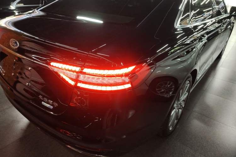 Used Ford Taurus 2019 EcoBoost 245 Premium Edition Exterior 6
