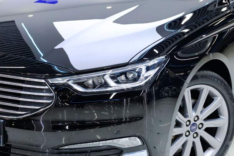 Used Ford Taurus 2019 EcoBoost 245 Premium Edition Exterior 7