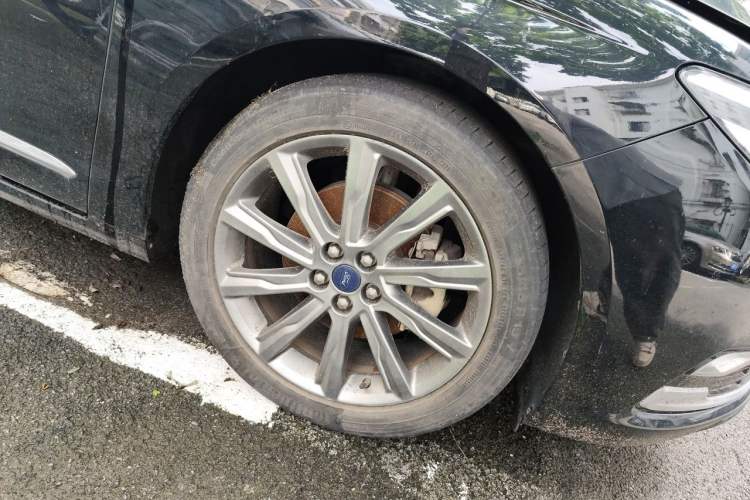 Used Ford Taurus 2019 EcoBoost 245 Premium Edition Exterior 7