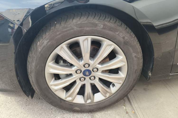 Used Ford Taurus 2019 EcoBoost 245 Comfort Edition Exterior 7