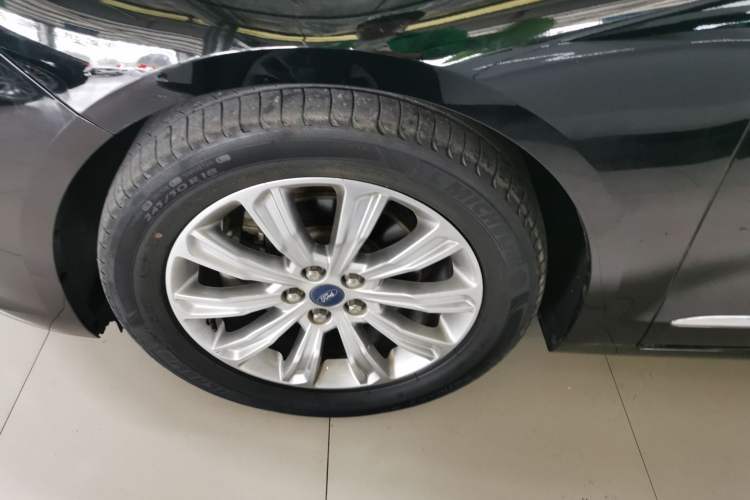 Used Ford Taurus 2019 EcoBoost 245 Comfort Edition Exterior 7