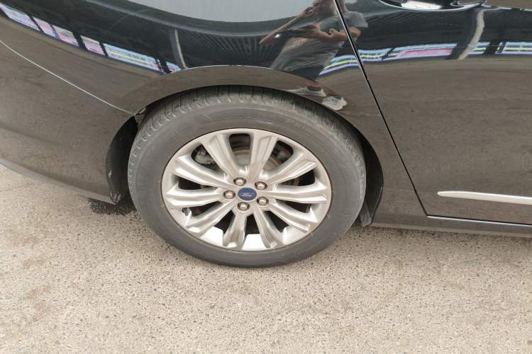 Used Ford Taurus 2019 EcoBoost 245 Comfort Edition Exterior 8