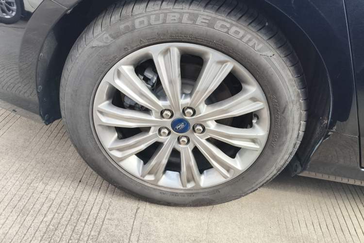 Used Ford Taurus 2019 EcoBoost 245 Comfort Edition Exterior 8