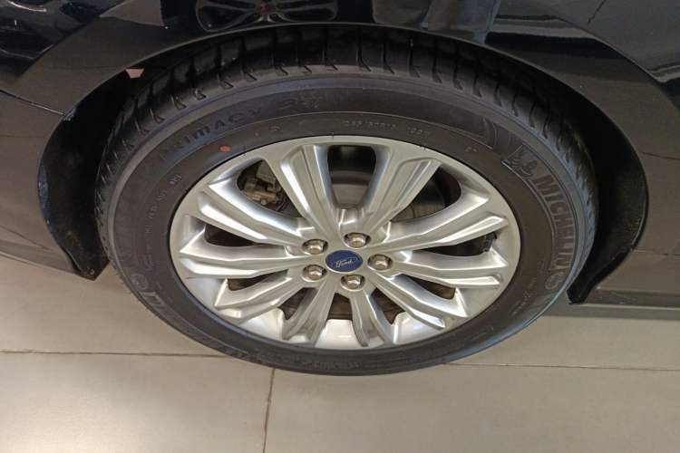 Used Ford Taurus 2019 EcoBoost 245 Comfort Edition Exterior 8