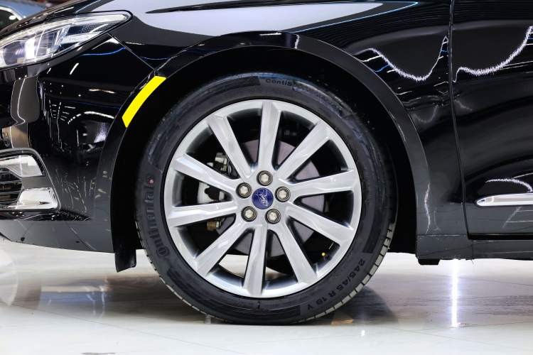 Used Ford Taurus 2019 EcoBoost 245 Premium Edition Exterior 8