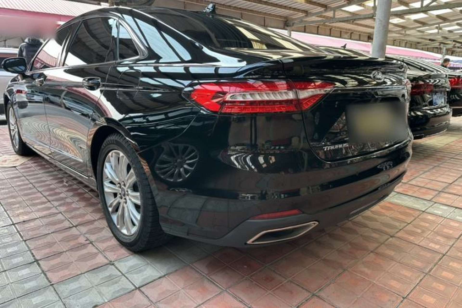 Used Ford Taurus 2019 EcoBoost 245 Comfort Edition Exterior 9