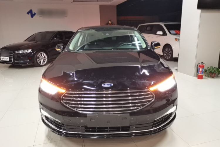 Used Ford Taurus 2019 EcoBoost 245 Premium Edition Front
