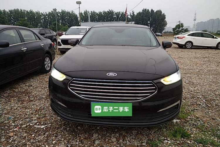 Used Ford Taurus 2019 EcoBoost 245 Comfort Edition Front