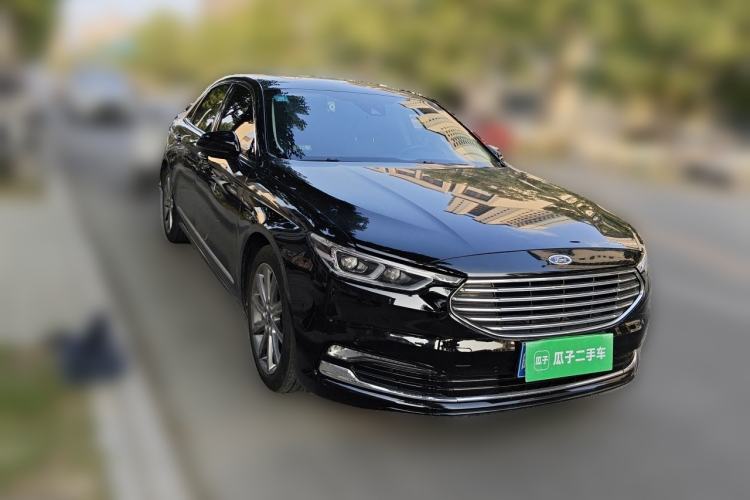 Used Ford Taurus 2019 EcoBoost 245 Premium Edition Front Right 45 Deg