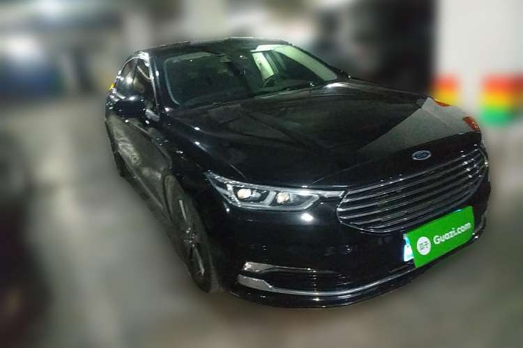 Used Ford Taurus 2019 EcoBoost 245 Premium Edition Front Right 45 Deg
