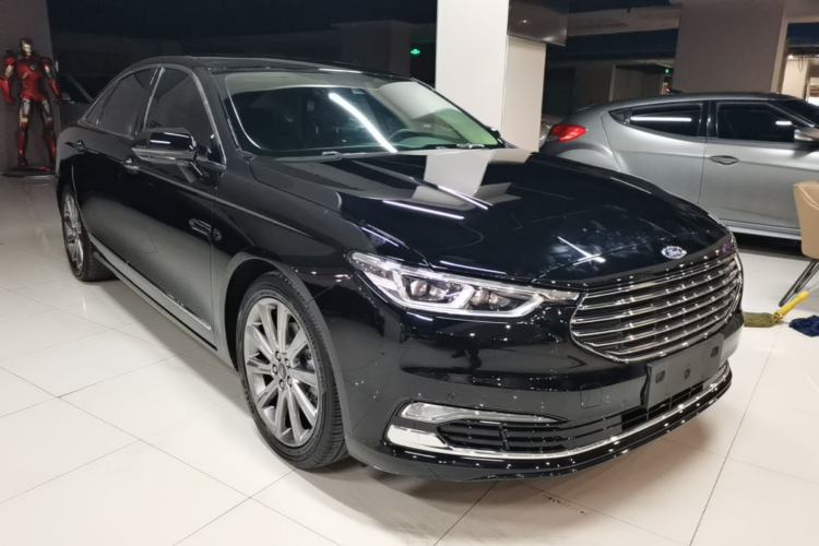 Used Ford Taurus 2019 EcoBoost 245 Premium Edition Front Right 45 Deg
