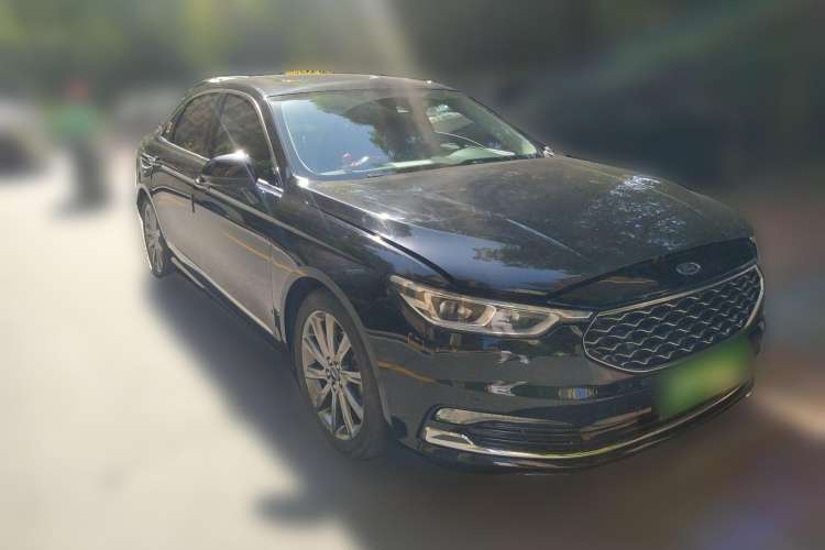 Used Ford Taurus 2019 EcoBoost 245 Premium Edition Front Right 45 Deg