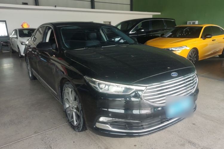 Used Ford Taurus 2019 EcoBoost 245 Premium Edition Front Right 45 Deg