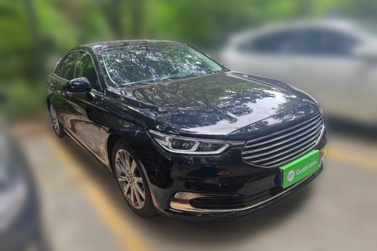 Used Ford Taurus 2019 EcoBoost 245 Premium Edition Front Right 45 Deg