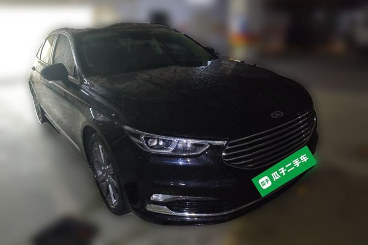 Used Ford Taurus 2019 EcoBoost 245 Premium Edition Front Right 45 Deg