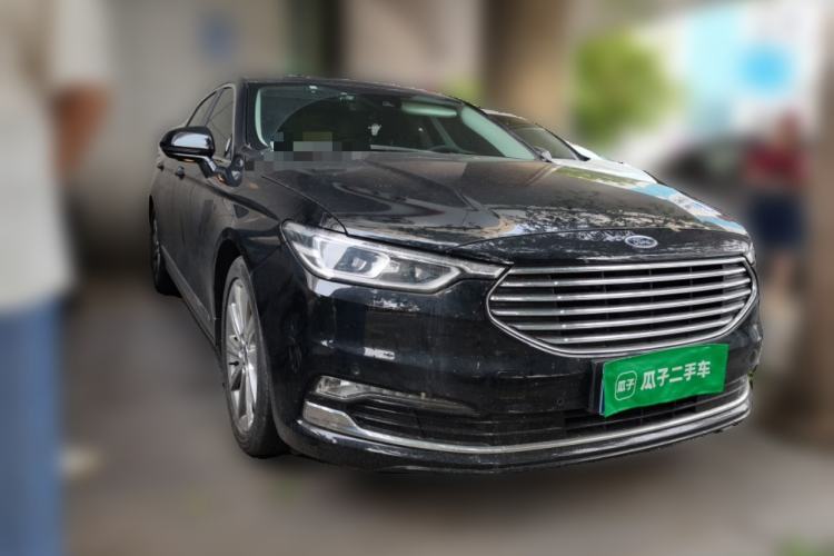 Used Ford Taurus 2019 EcoBoost 245 Premium Edition Front Right 45 Deg