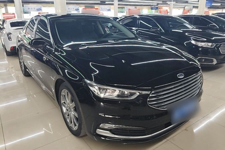 Used Ford Taurus 2019 EcoBoost 245 Premium Edition Front Right 45 Deg