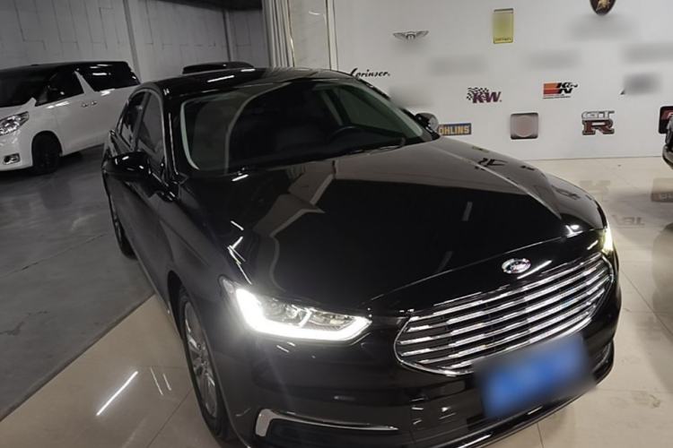 Used Ford Taurus 2019 EcoBoost 245 Comfort Edition Front Right 45 Deg