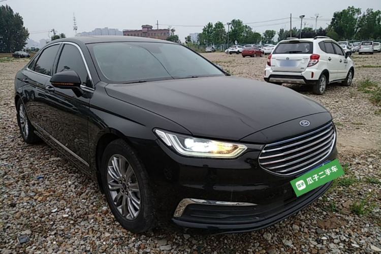 Used Ford Taurus 2019 EcoBoost 245 Comfort Edition Front Right 45 Deg