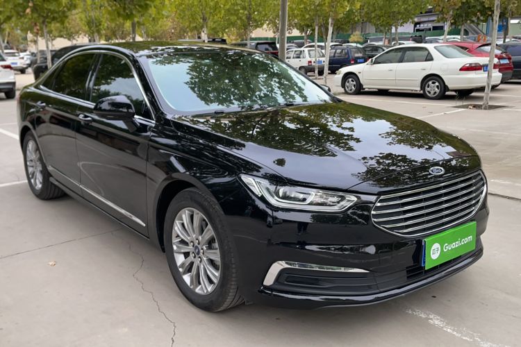 Used Ford Taurus 2019 EcoBoost 245 Comfort Edition Front Right 45 Deg
