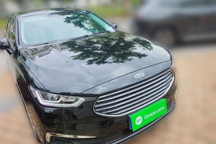 Used Ford Taurus 2019 EcoBoost 245 Comfort Edition Front Right 45 Deg