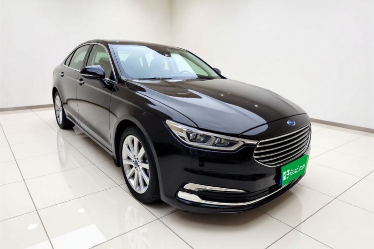 Used Ford Taurus 2019 EcoBoost 245 Premium Edition Front Right 45 Deg