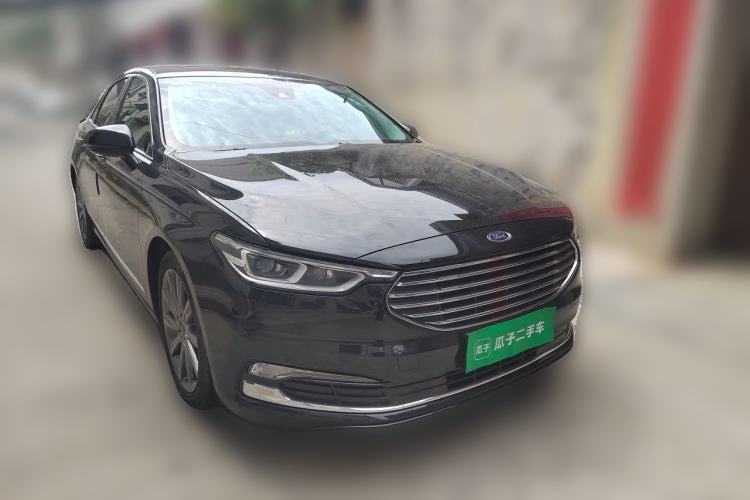 Used Ford Taurus 2019 EcoBoost 245 Premium Edition Front Right 45 Deg