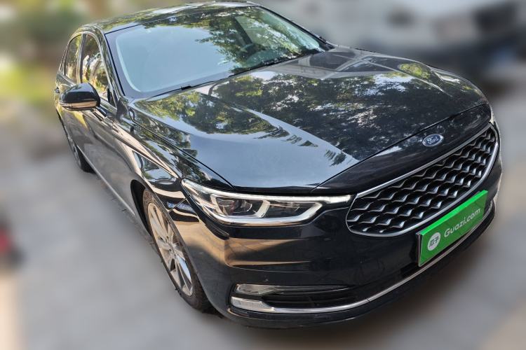 Used Ford Taurus 2019 EcoBoost 245 Premium Edition Front Right 45 Deg