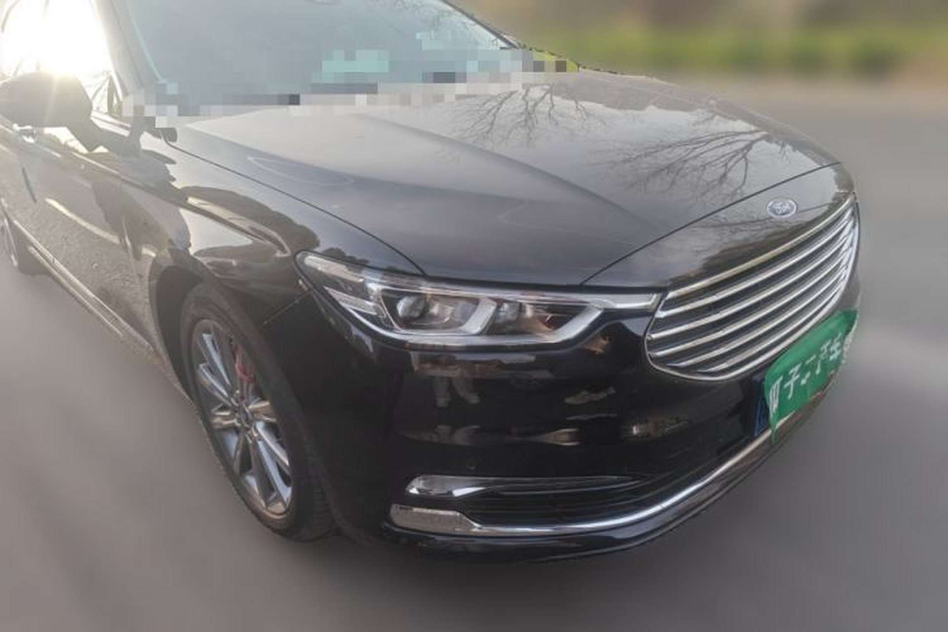 Used Ford Taurus 2019 EcoBoost 245 Premium Edition Front Right 45 Deg