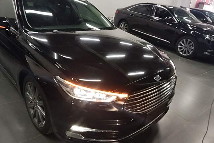 Used Ford Taurus 2019 EcoBoost 245 Premium Edition Front